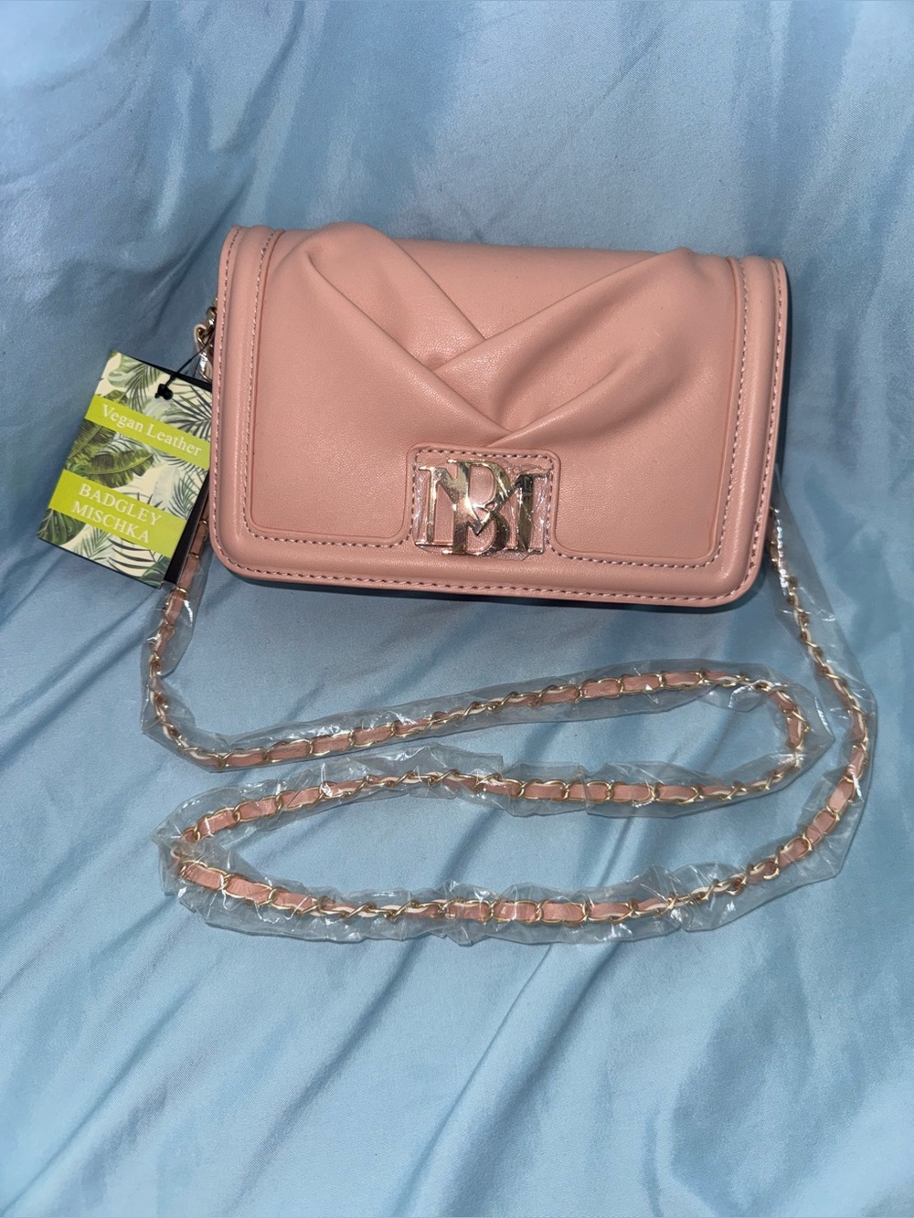 Badgley Mischka Pleated Vegan Leather Crossbody Bag in Blush Pink (NWT)